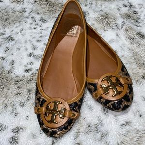 Tory Burch Flats, Cheetah Print W/ Gold Metal Logo